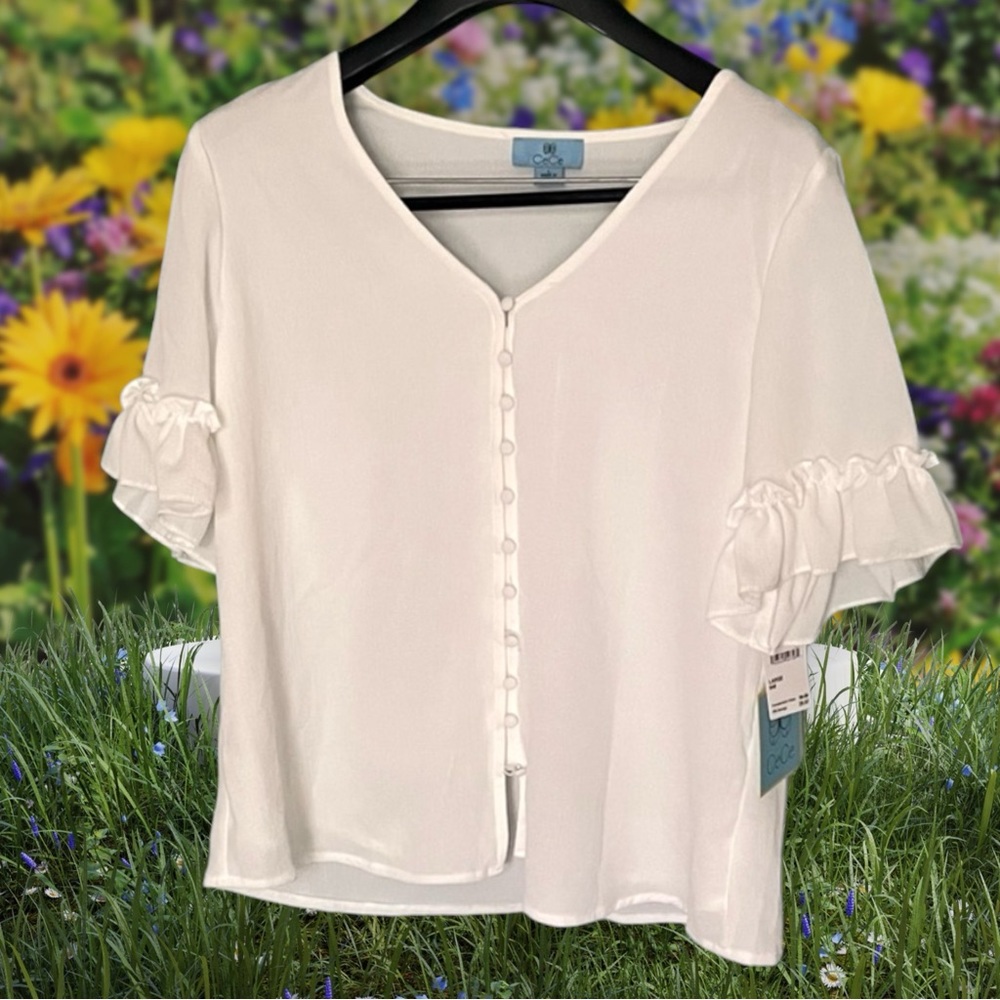 Cece blouse size large NWT white button front popover